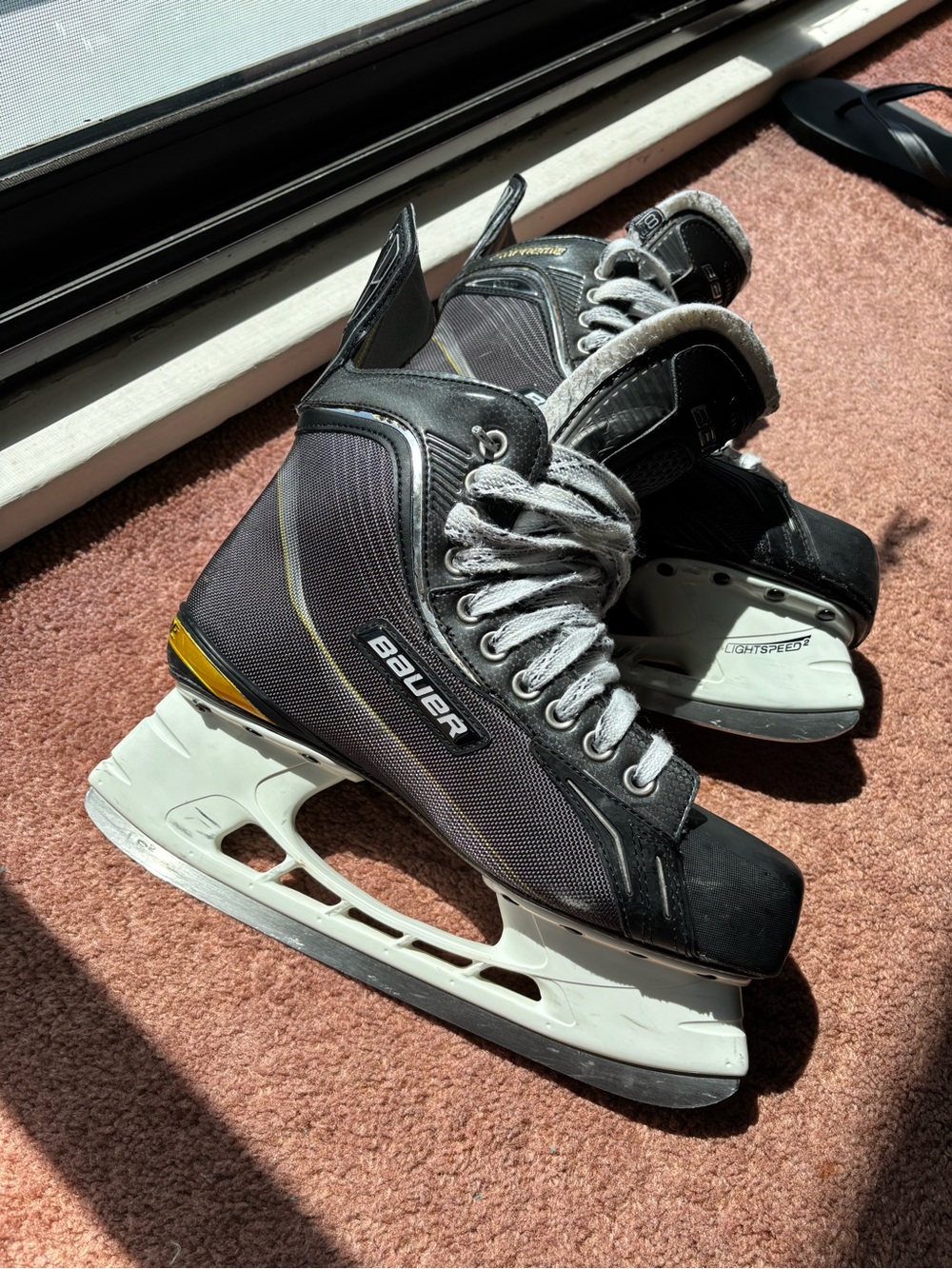 2010 Bauer Supreme Comp Skates 8.5 width D